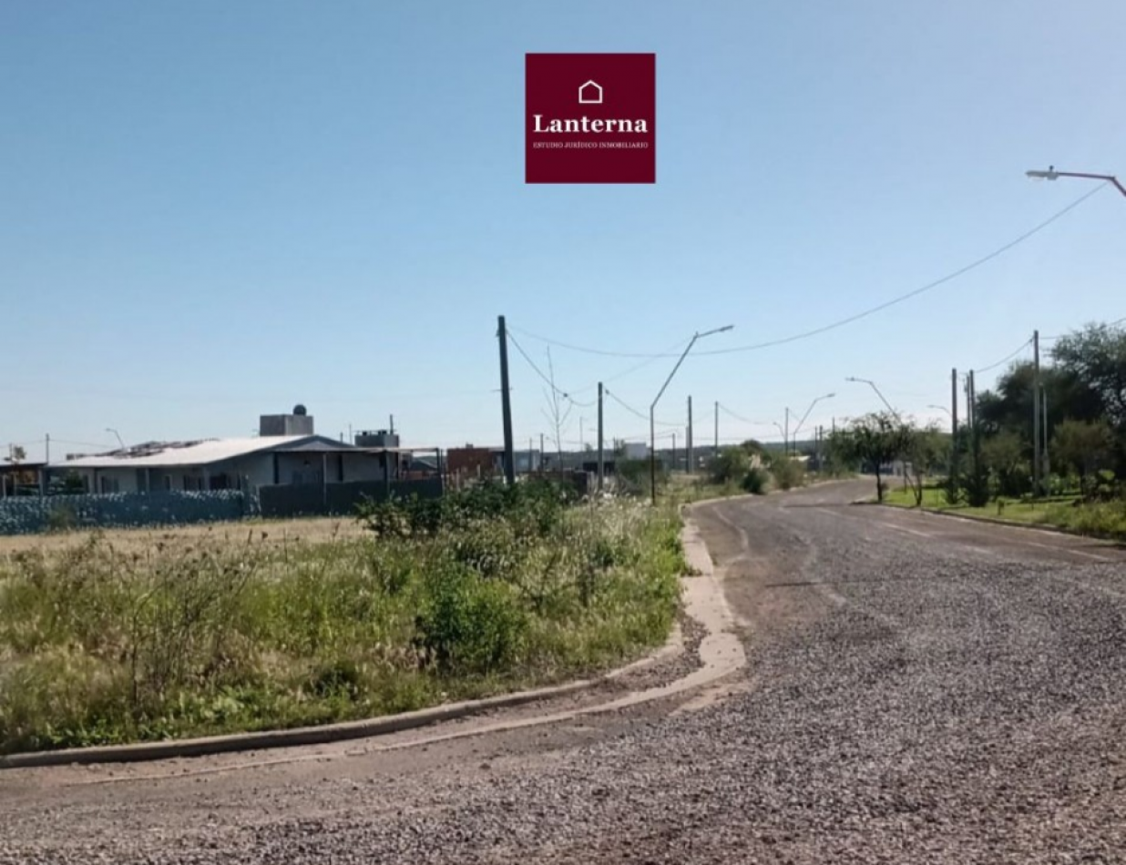 SE VENDE TERRENO EN ESQUINA DE 770M2 EN OASIS III