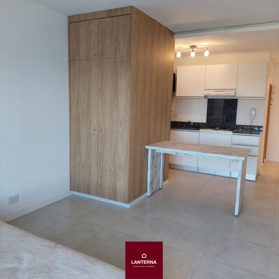 Se vende Monoambiente Semi amoblado
