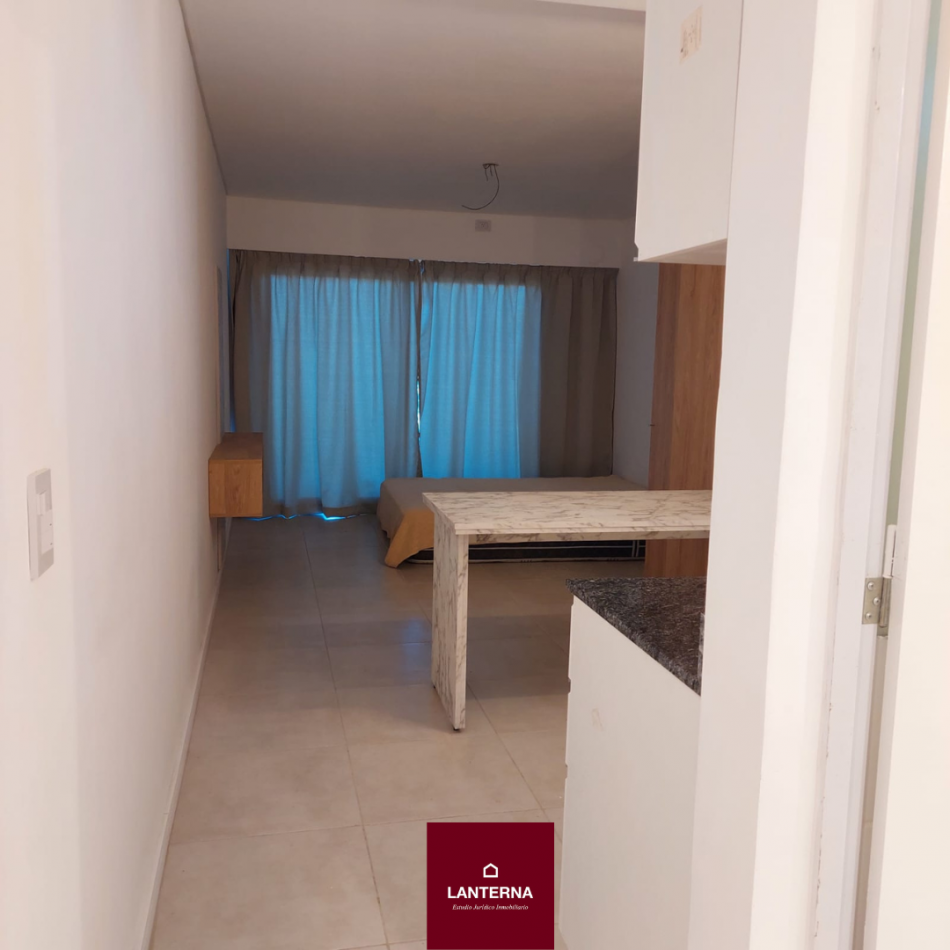 Se vende Monoambiente Semi amoblado