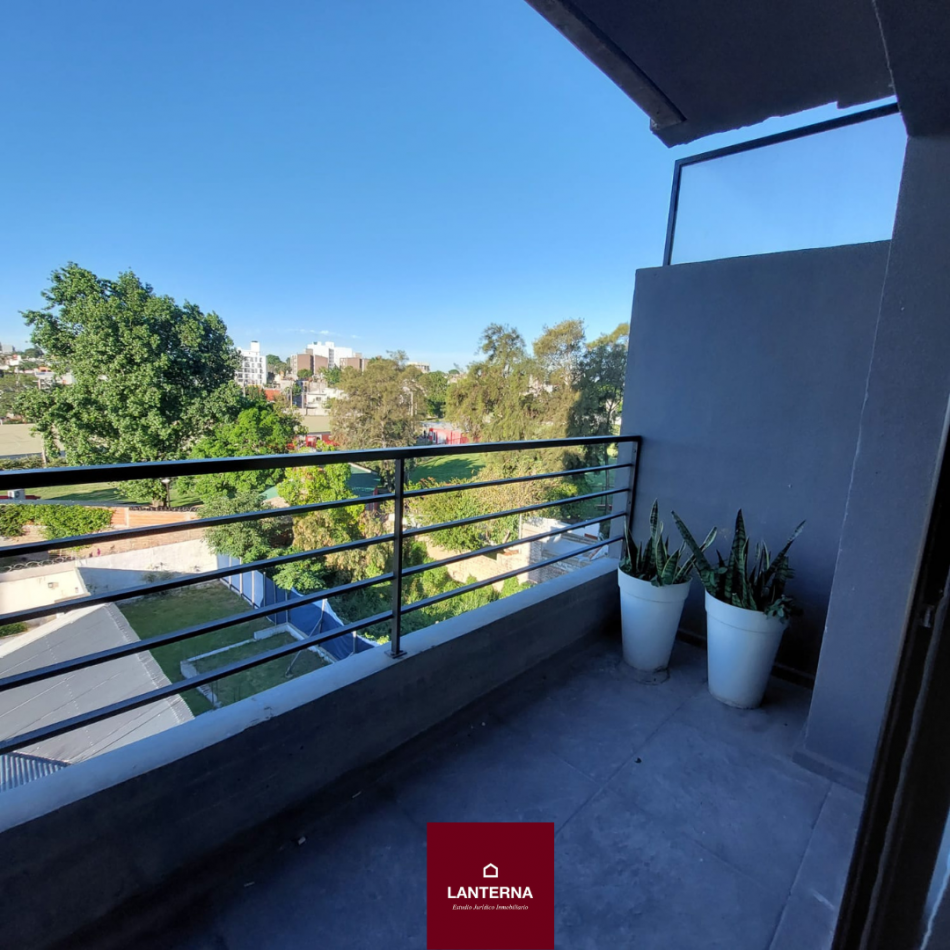 Se vende Monoambiente Semi amoblado
