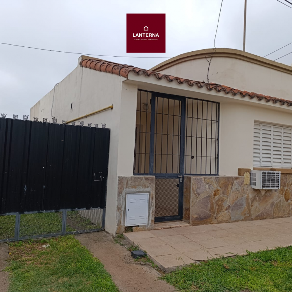 SE VENDE CASA ZONA TIRO FEDERAL