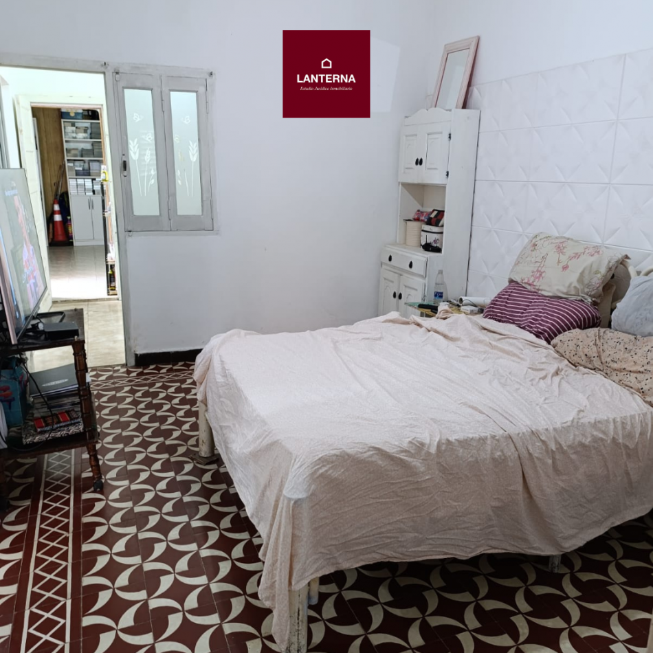 SE VENDE CASA ZONA TIRO FEDERAL