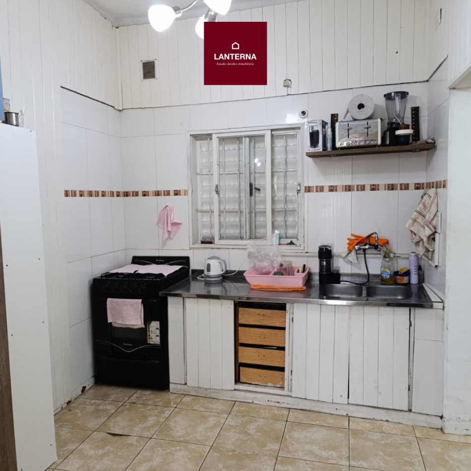SE VENDE CASA ZONA TIRO FEDERAL