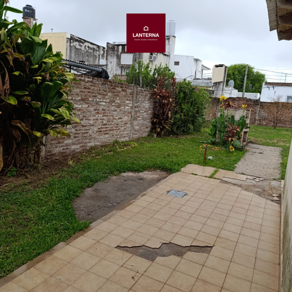 SE VENDE CASA ZONA TIRO FEDERAL