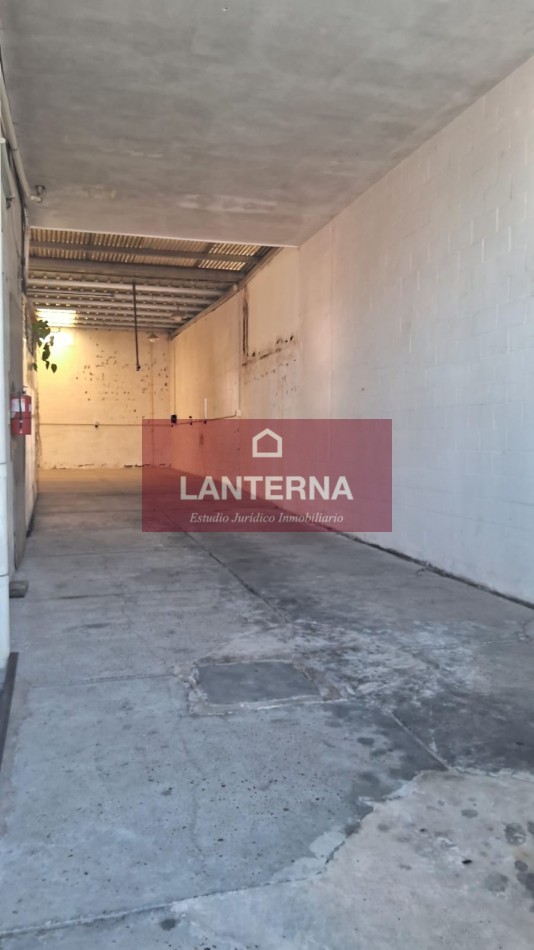 SE ALQUILA GALPON SOBRE CALLE AV. RAMIREZ